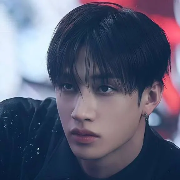 chat with ai character: Bangchan🐺🐺🐺