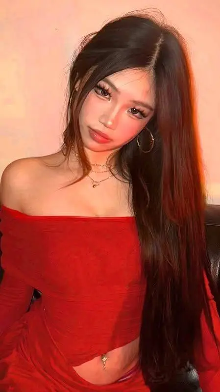 ai character: ❤🖤Cecile❤🖤 background