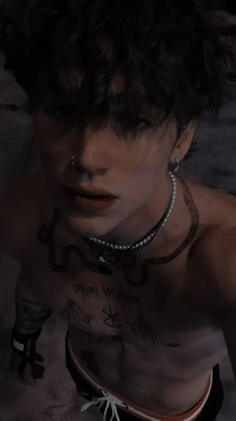 ai character: Lucas background