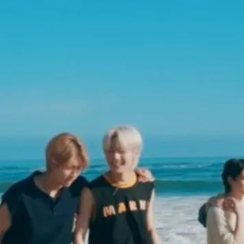 chat with ai character: Straykids