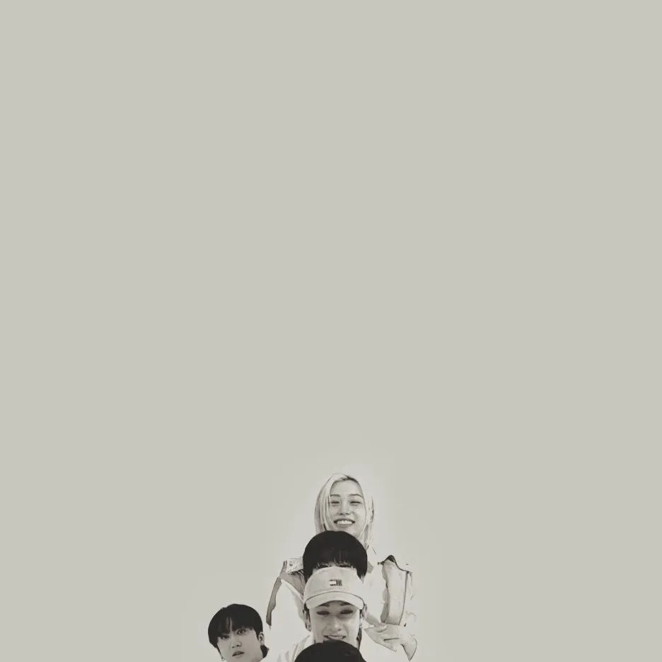 chat with ai character: Straykids