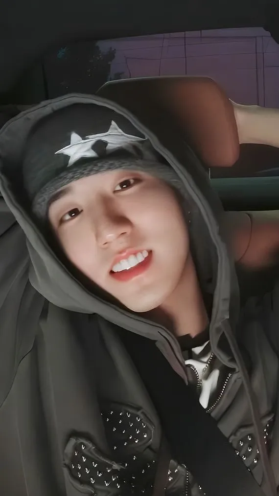 ai character: Han background