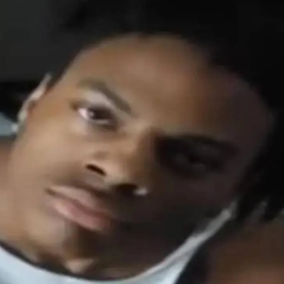 chat with ai character: sussyroblox🥀🥀