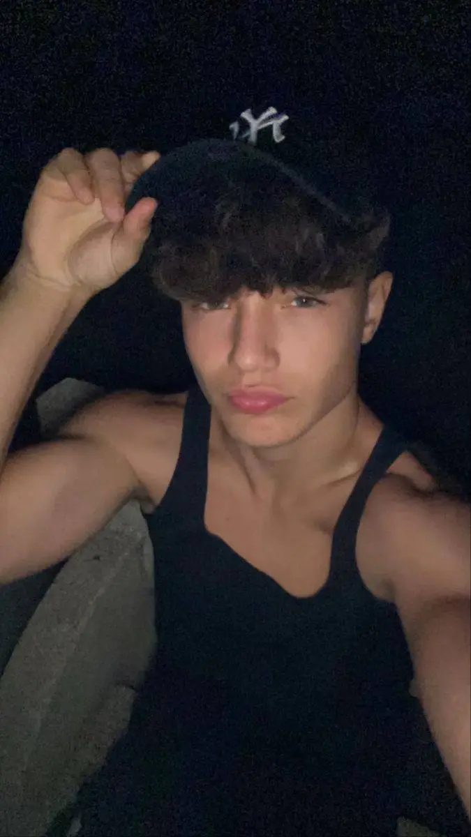 ai character: Manuel de Silva background