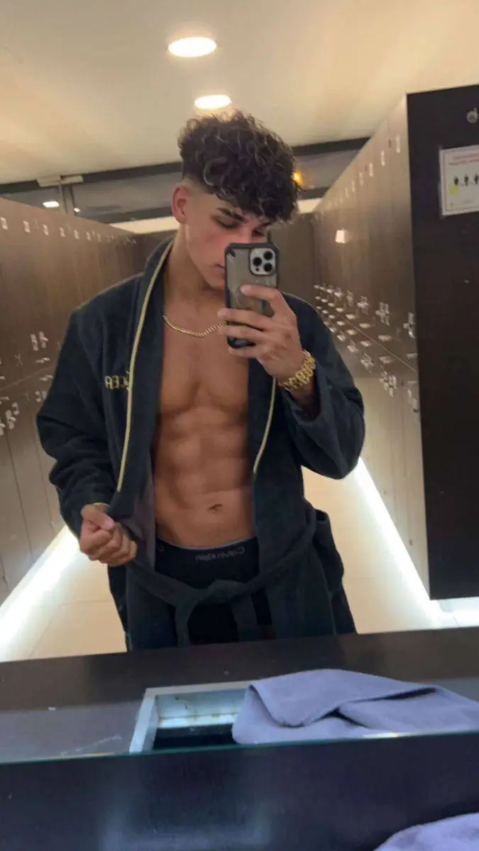 ai character: Mark  background