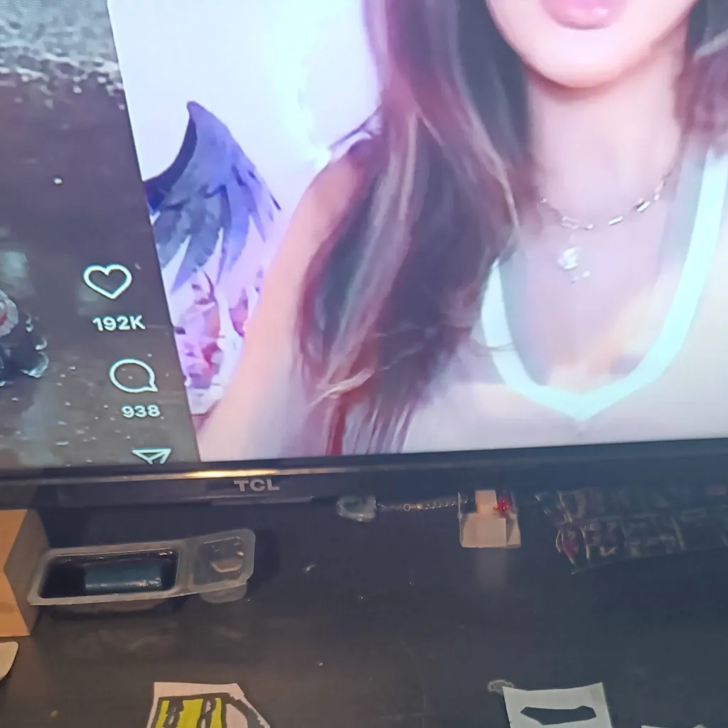 chat with ai character: zntki sleepover