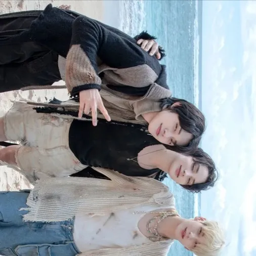 chat with ai character: Txt