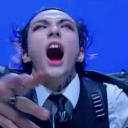 chat with ai character: Stray kids