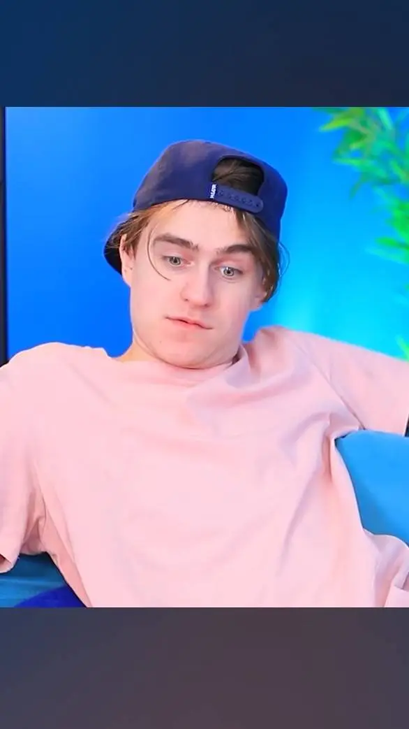 ai character: oren paul  background