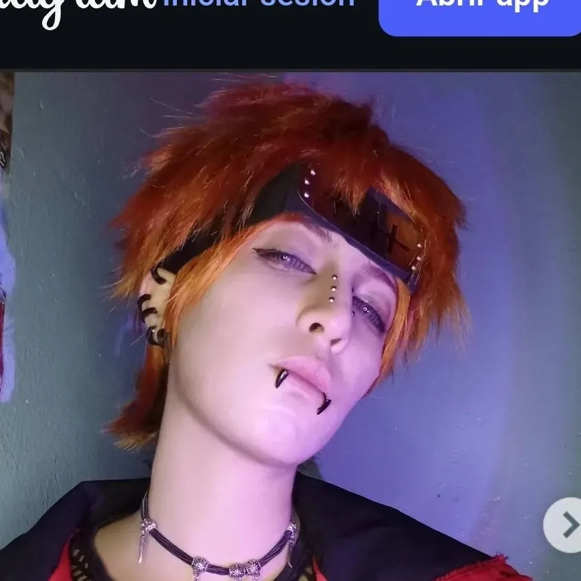 chat with ai character: pain