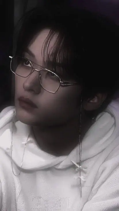 ai character: minho background