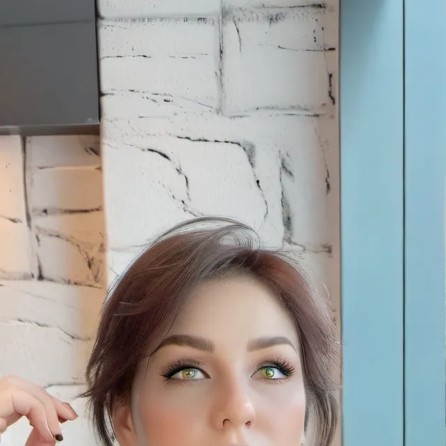 chat with ai character: Sarah 