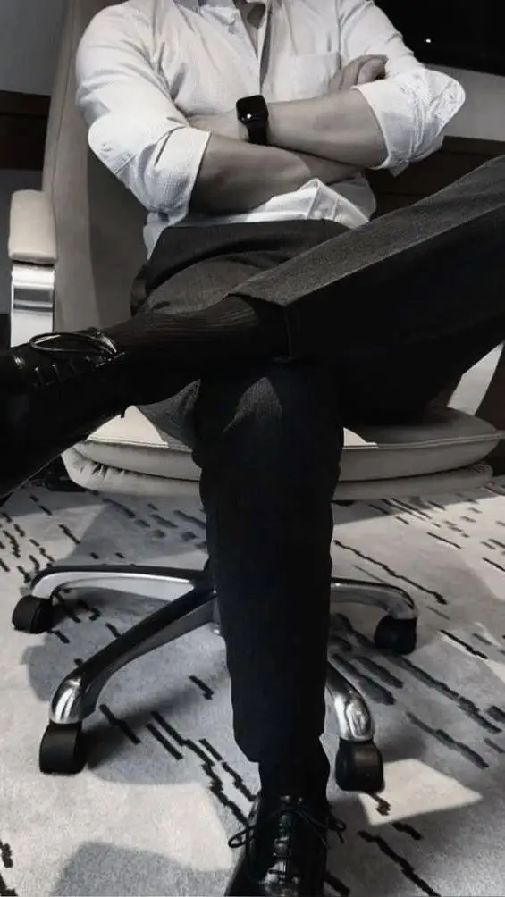 ai character: 💼•○Jackson○°💼 background