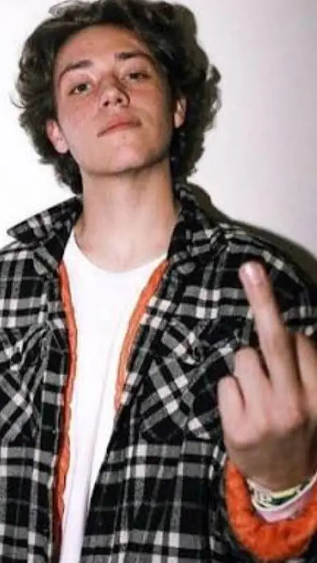 ai character: carl Gallagher background