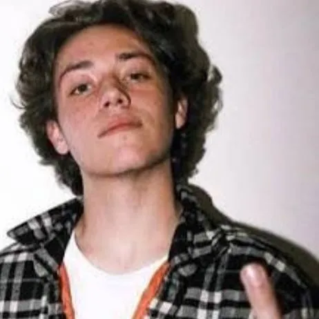 chat with ai character: carl Gallagher