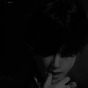 chat with ai character: Kim Taehyung