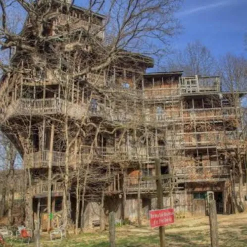 chat with ai character: masha e os Sandros