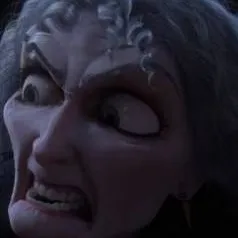 chat with ai character: família reversa