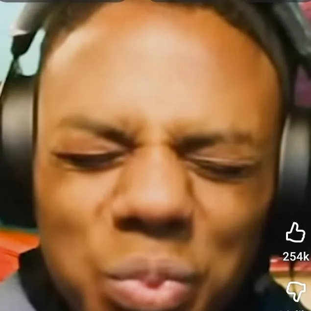 chat with ai character: ishowspeed