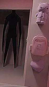 ai character: 🎀Mr.Kitty's TP🖤 background