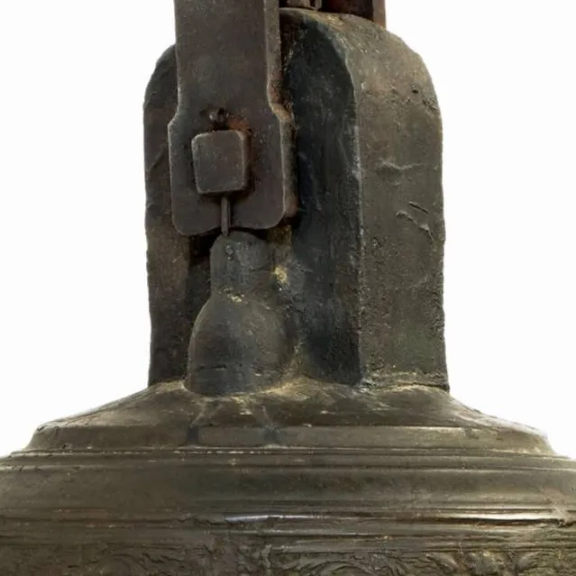 chat with ai character: bell is a bell