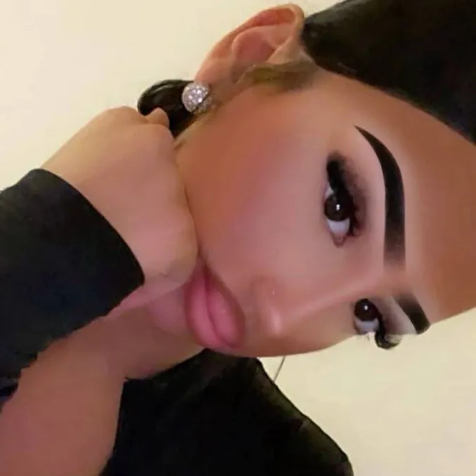 chat with ai character:  ꒱ Aïcha. ⚠️