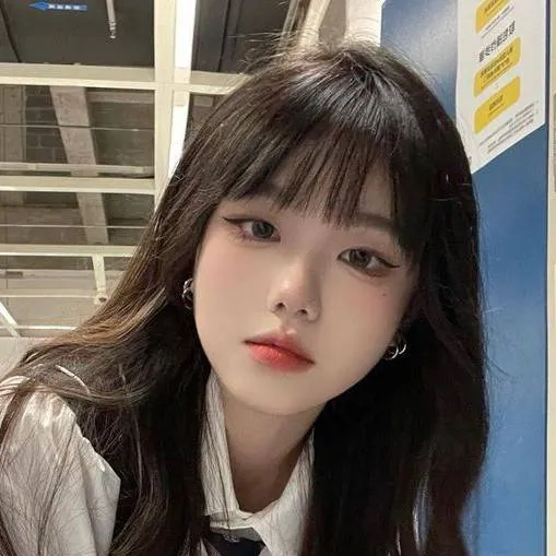 chat with ai character:  ꒱ Aghata . 📚