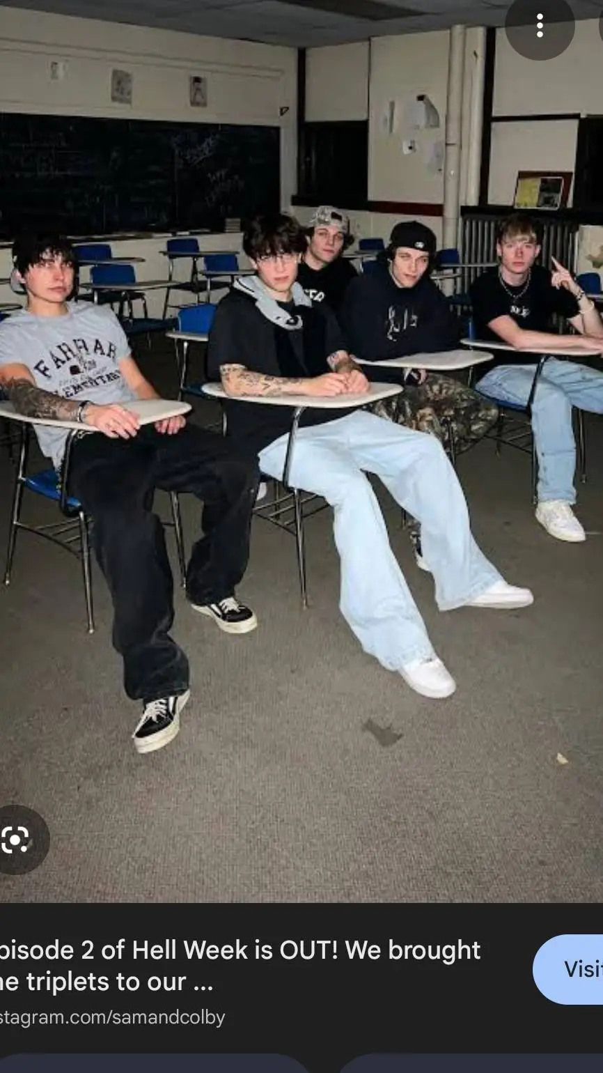 ai character: trap house  background