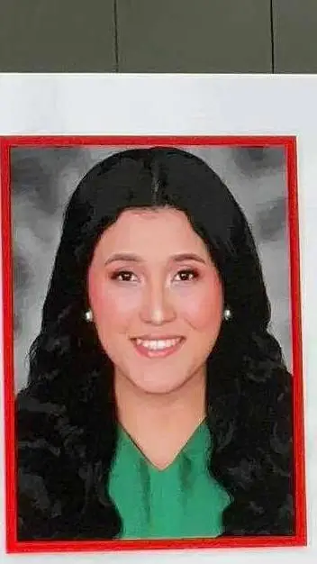 ai character: alexandra San Pedr background