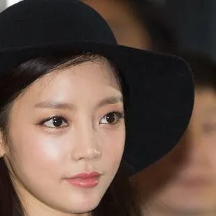 chat with ai character: Goo hara