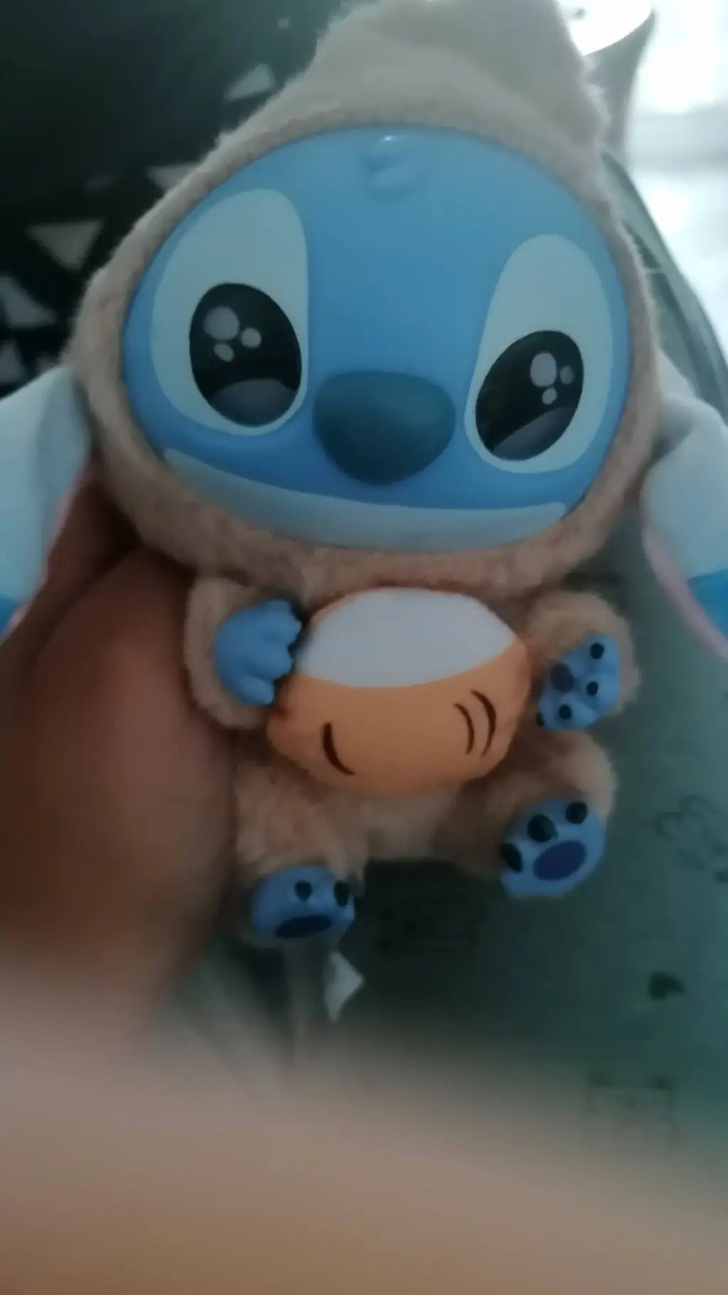 ai character: Laboubou stitch background