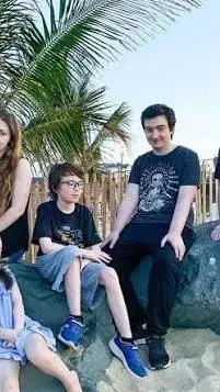 ai character: weeeclownaround🤡 background