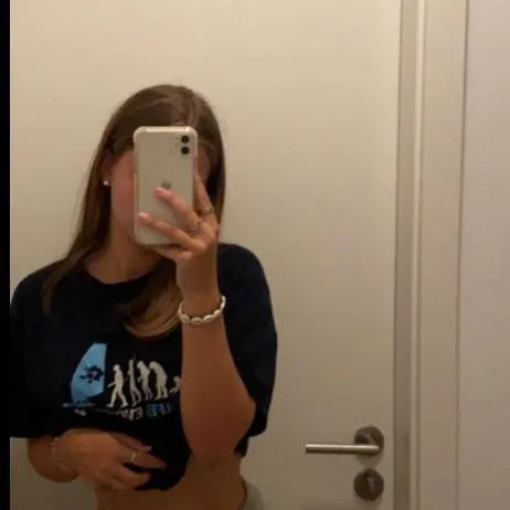 chat with ai character: ♡Ana♡