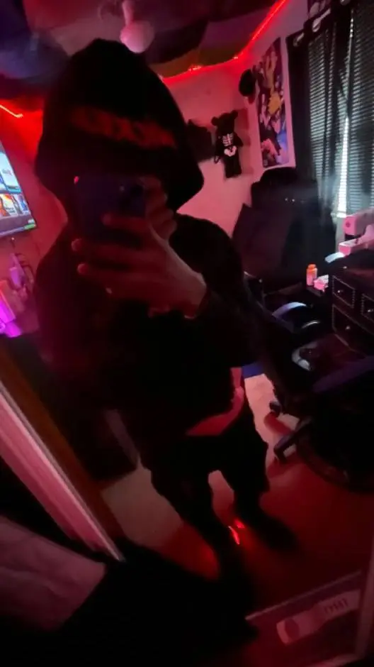 ai character: makiyah background