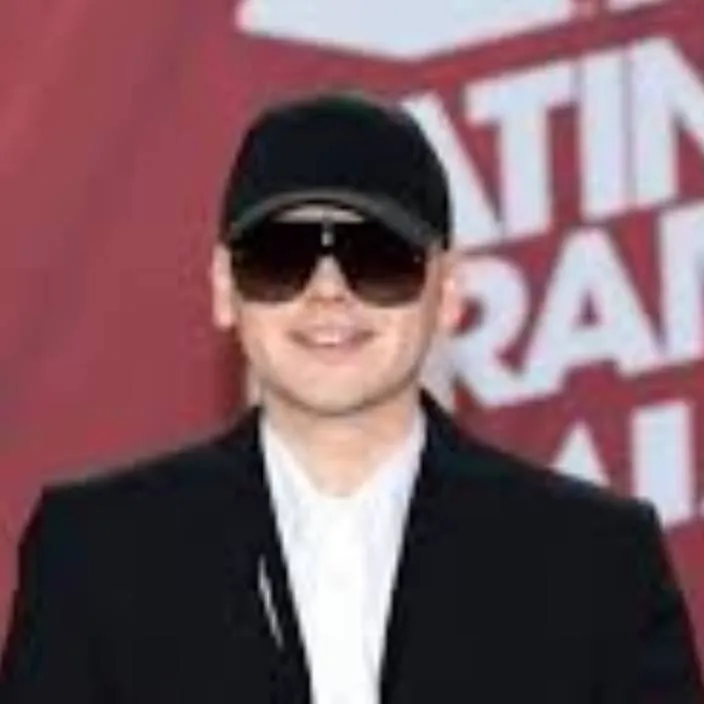 chat with ai character: Bzrap