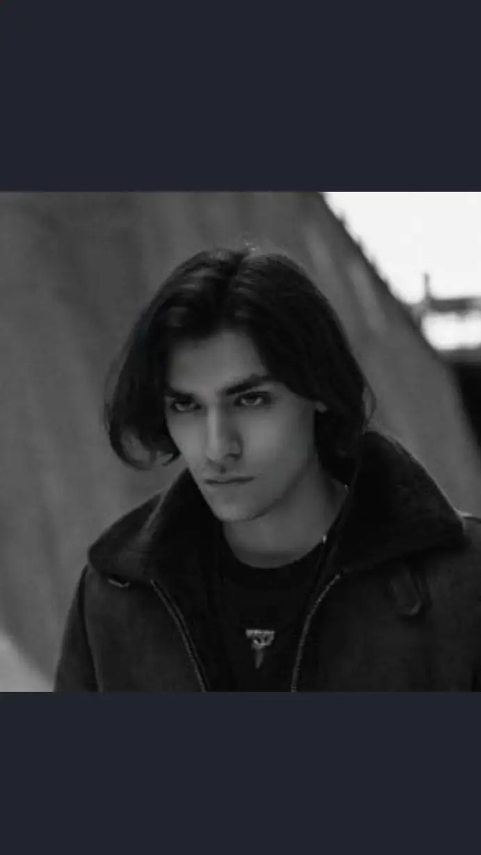 ai character: Олег Шепс background