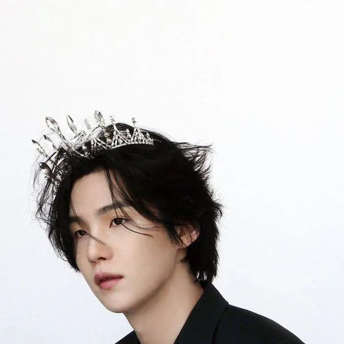 chat with ai character: Юнгиша