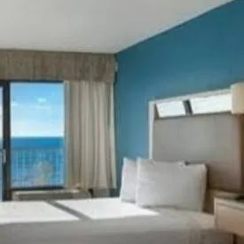 chat with ai character: Ch & Beach hotel