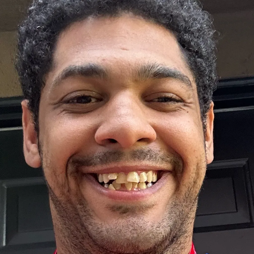 chat with ai character: Nico Williams