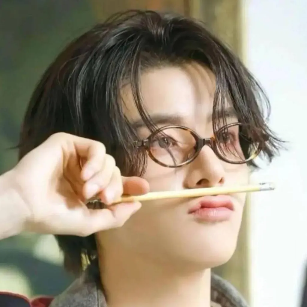 chat with ai character: Sim Jaeyun