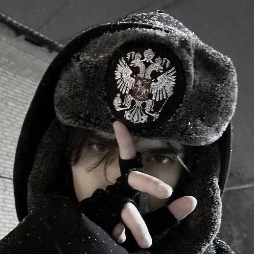 chat with ai character: золли
