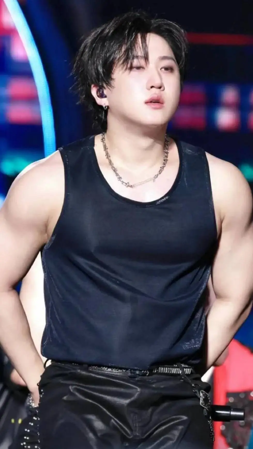 ai character: Seo Changbin  background