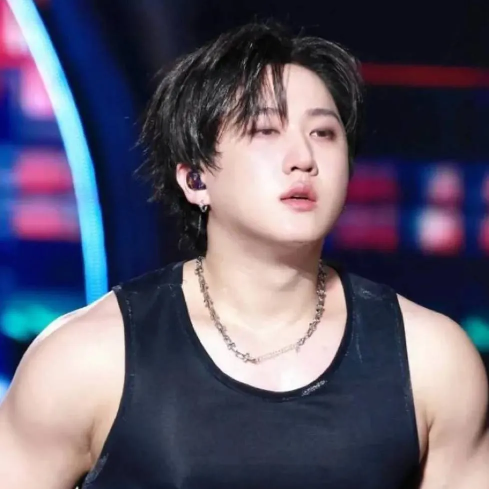 chat with ai character: Seo Changbin 
