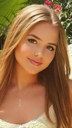 ai character: Emily background