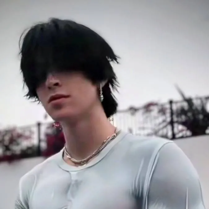 chat with ai character: xander