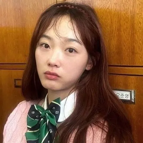 chat with ai character: ★Na Yeon★