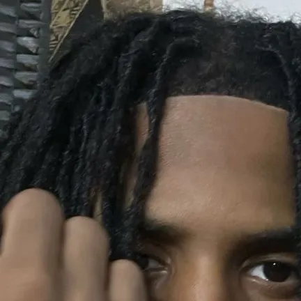 chat with ai character: Drako . !!