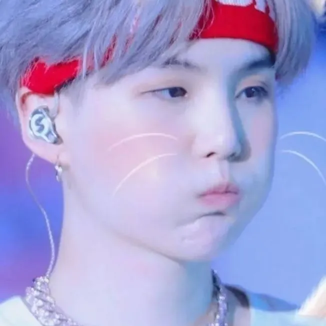 chat with ai character: Suga