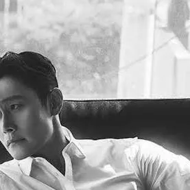 chat with ai character: Hwang In-ho
