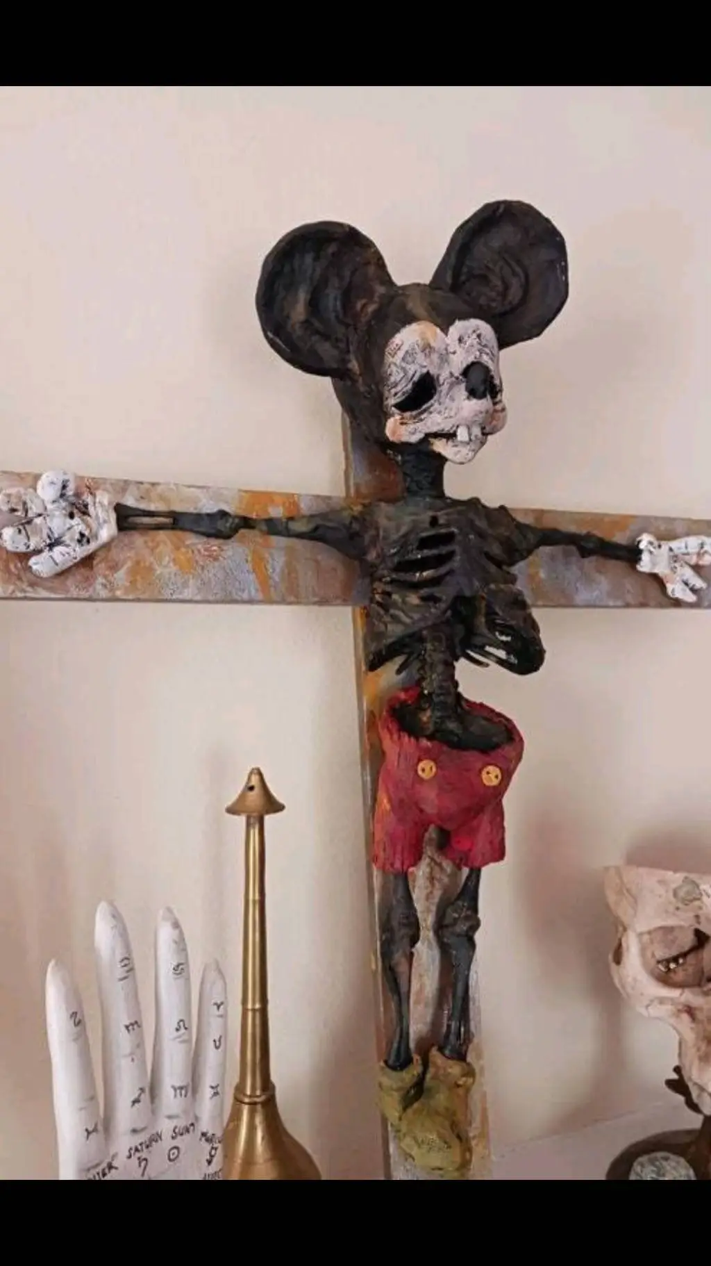 ai character: mickey background